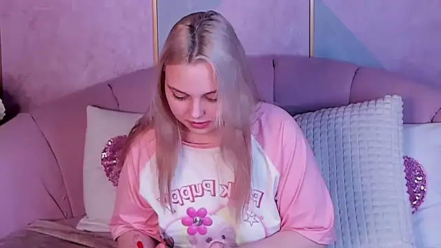 Snapshot of CLAIRE_VOGT chatting on 02/26/25, 05:39 CLAIRE VOGT online show from 02/26/25, 05:39