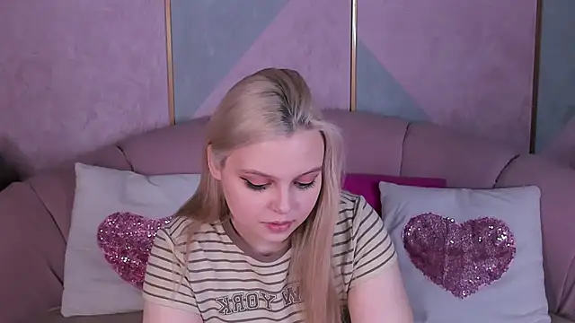 Snapshot of CLAIRE_VOGT chatting on 03/03/25, 12:16 CLAIRE VOGT online show from 03/03/25, 12:16