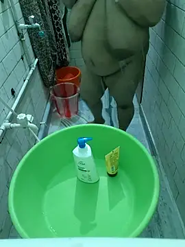 Lizza boudi online show from 09/11/25, 04:23