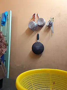 Lizza boudi online show from 12/02/25, 01:11