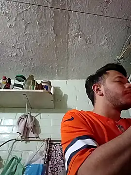 Snapshot of wAlewaxa chatting on 03/14/26, 03:34 wAlewaxa online show from 03/14/26, 03:34