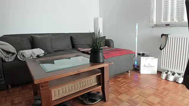 molicaremolicare online show from 11/13/25, 10:36