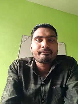 Snapshot of ccuteboyyyy chatting on 11/10/25, 04:44 ccuteboyyyy online show from 11/10/25, 04:44