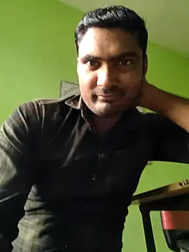 Snapshot of ccuteboyyyy chatting on 11/22/25, 06:01 ccuteboyyyy online show from 11/22/25, 06:01
