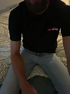 Snapshot of harpeur93 chatting on 02/18/25, 01:00 harpeur93 online show from 02/18/25, 01:00