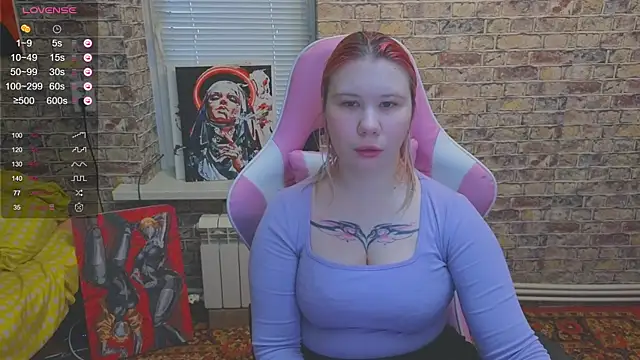 Snapshot of Little_kitsune1707 chatting on 11/22/25, 06:45 Little kitsune1707 online show from 11/22/25, 06:45