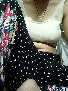 Snapshot of lovely----bhabhi chatting on 11/12/25, 02:17 lovely----bhabhi online show from 11/12/25, 02:17