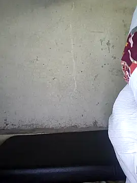 Snapshot of lovely----bhabhi chatting on 11/24/25, 03:39 lovely----bhabhi online show from 11/24/25, 03:39