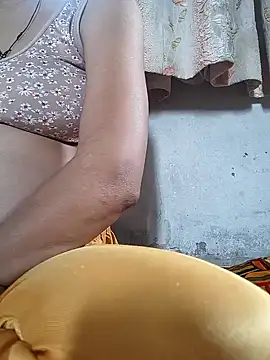 Snapshot of lovely----bhabhi chatting on 03/16/26, 04:51 lovely----bhabhi online show from 03/16/26, 04:51