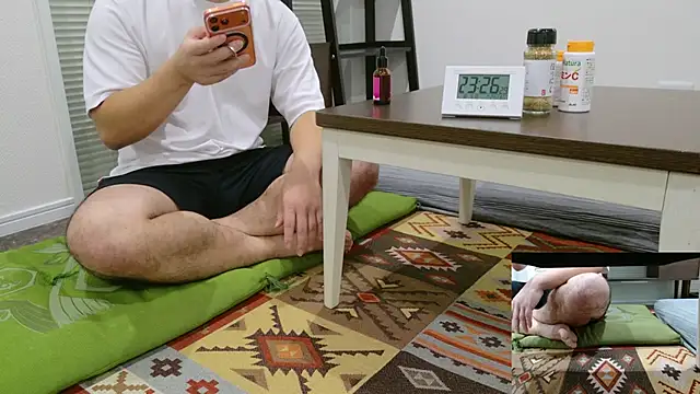 YARASERO-kun online show from 10/05/25, 02:26