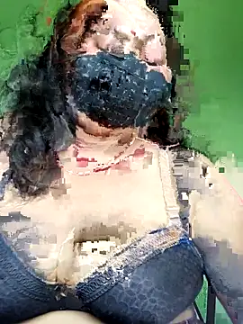 rani130 online show from 12/22/25, 01:35