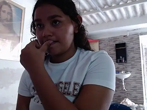 Snapshot of chelo_hot23 chatting on 02/26/25, 08:22 chelo hot23 online show from 02/26/25, 08:22