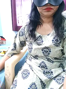 Snapshot of Jassi_Does chatting on 03/05/25, 08:43 Jassi Does online show from 03/05/25, 08:43