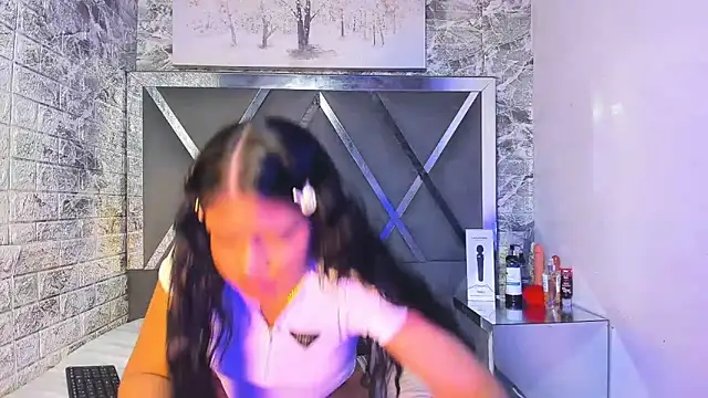 Snapshot of EvansDarling chatting on 02/25/26, 01:43 EvansDarling online show from 02/25/26, 01:43