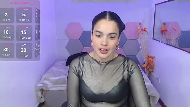 Snapshot of Lana_Pearce chatting on 03/04/25, 12:44 Lana Pearce online show from 03/04/25, 12:44