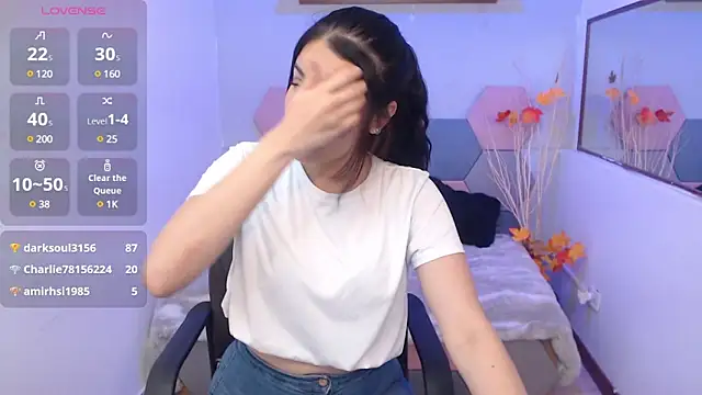 Snapshot of Lana_Pearce chatting on 03/21/25, 06:29 Lana Pearce online show from 03/21/25, 06:29