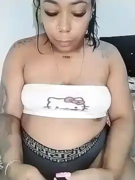 emma purple  online show from 11/28/25, 03:14