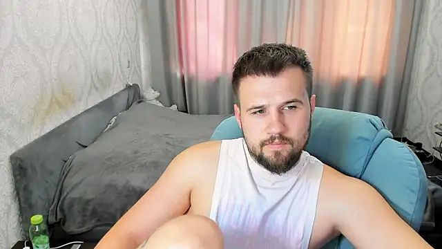 Snapshot of Vladik_b chatting on 07/12/26, 08:27 Vladik b online show from 07/12/26, 08:27