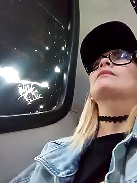 CandieGilson   online show from 03/12/26, 11:38