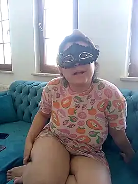 Snapshot of Dora06 chatting on 10/05/25, 10:46 Dora06 online show from 10/05/25, 10:46