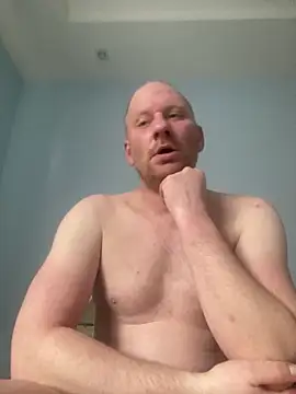 Krzysiekg123 online show from 02/14/26, 09:17