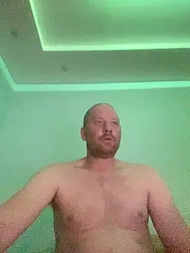 Krzysiekg123 online show from 02/20/26, 10:54