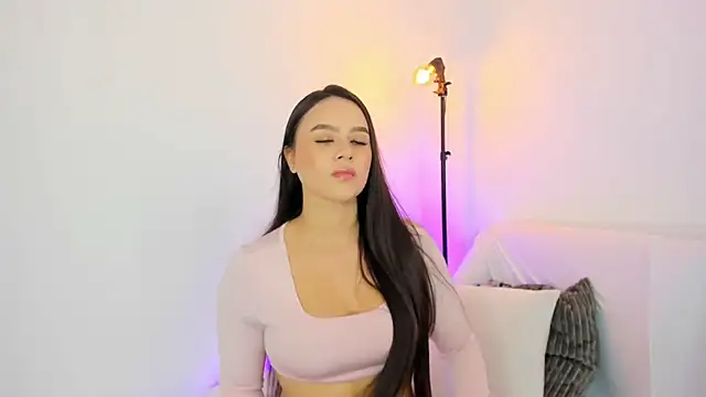 Snapshot of NicoleVegaa_ chatting on 09/27/25, 10:15 NicoleVegaa online show from 09/27/25, 10:15