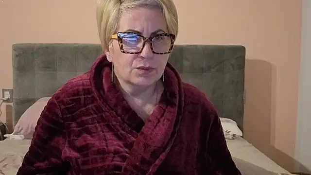 Snapshot of Pumabionda chatting on 11/23/25, 06:30 Pumabionda online show from 11/23/25, 06:30