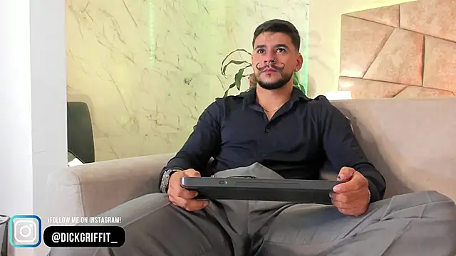 Snapshot of DickGriffith_ chatting on 03/16/25, 02:33 DickGriffith online show from 03/16/25, 02:33