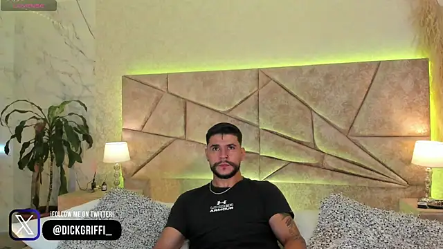 Snapshot of DickGriffith_ chatting on 03/22/25, 09:24 DickGriffith online show from 03/22/25, 09:24