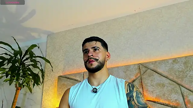 Snapshot of DickGriffith_ chatting on 09/09/25, 12:37 DickGriffith online show from 09/09/25, 12:37