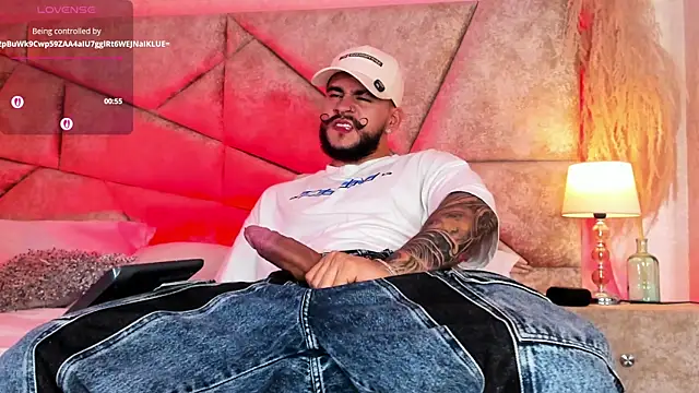 Snapshot of DickGriffith_ chatting on 11/09/25, 10:52 DickGriffith online show from 11/09/25, 10:52