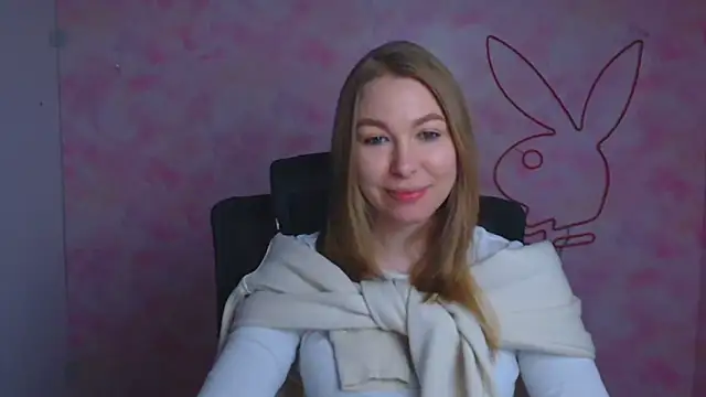 Snapshot of Dana_flowers chatting on 04/24/26, 05:21 Dana flowers online show from 04/24/26, 05:21