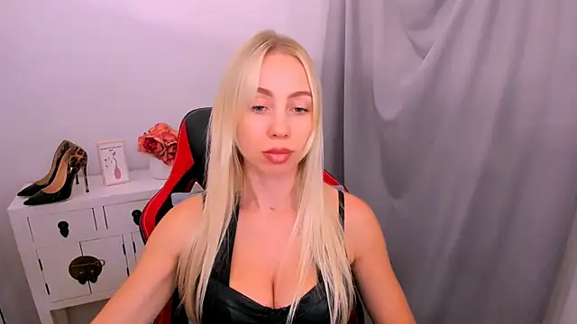 Snapshot of MargaritaRose chatting on 06/08/26, 03:56 MargaritaRose online show from 06/08/26, 03:56