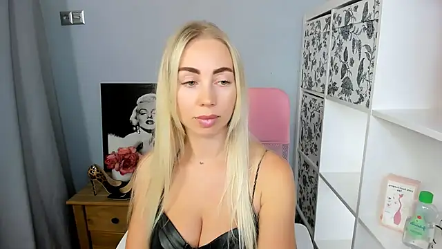 Snapshot of MargaritaRose chatting on 07/15/26, 02:33 MargaritaRose online show from 07/15/26, 02:33