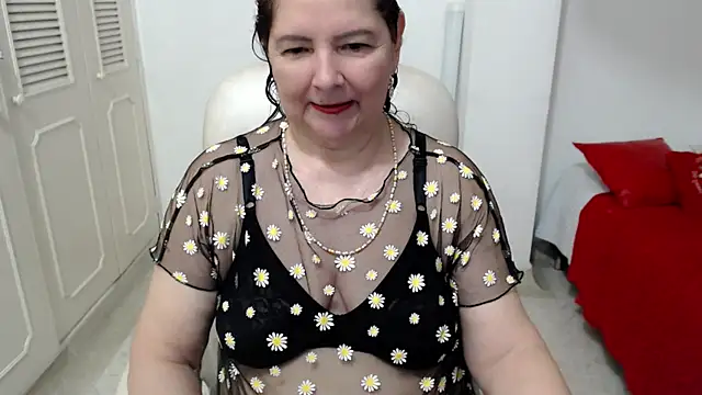 Snapshot of leonela_69 chatting on 06/11/26, 11:25 leonela 69 online show from 06/11/26, 11:25