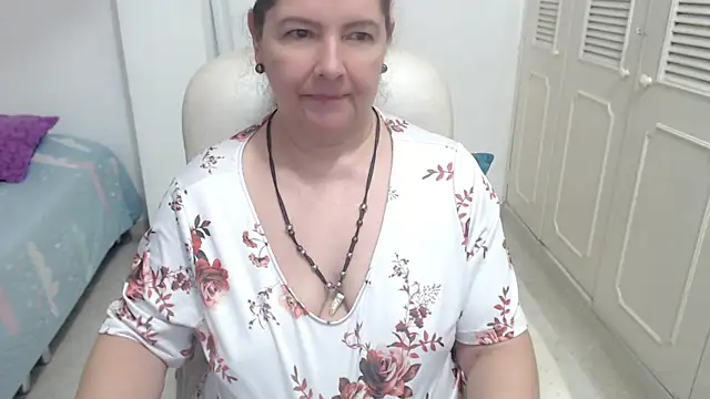 Snapshot of leonela_69 chatting on 07/15/26, 11:48 leonela 69 online show from 07/15/26, 11:48