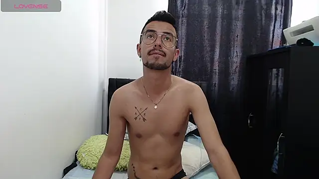 Snapshot of Demian_val chatting on 03/01/25, 06:32 Demian val online show from 03/01/25, 06:32