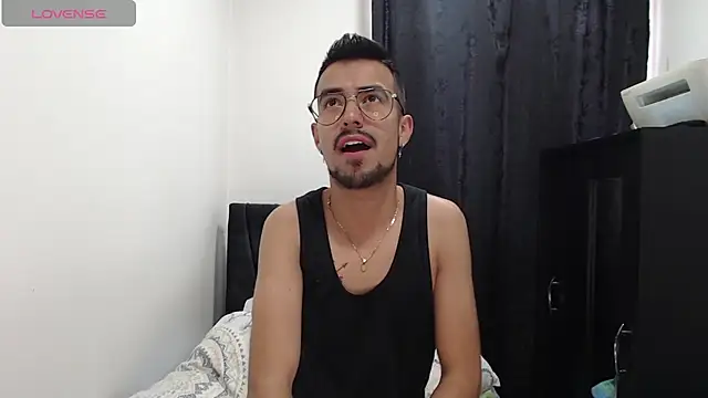 Snapshot of Demian_val chatting on 03/04/25, 01:06 Demian val online show from 03/04/25, 01:06