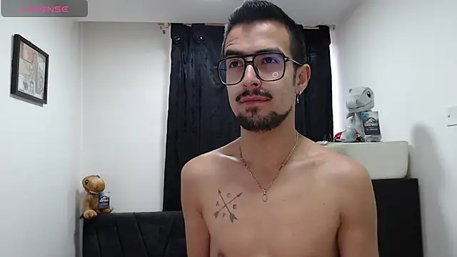 Snapshot of Demian_val chatting on 02/17/26, 12:12 Demian val online show from 02/17/26, 12:12