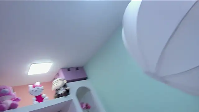 miss   megan online show from 11/21/25, 06:06