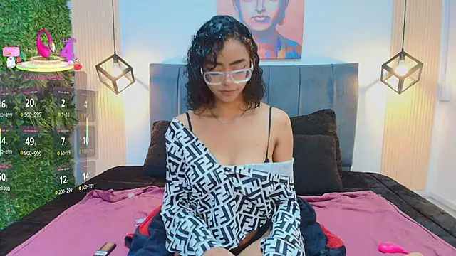 Snapshot of Alice_simmons chatting on 12/16/25, 02:22 Alice simmons online show from 12/16/25, 02:22