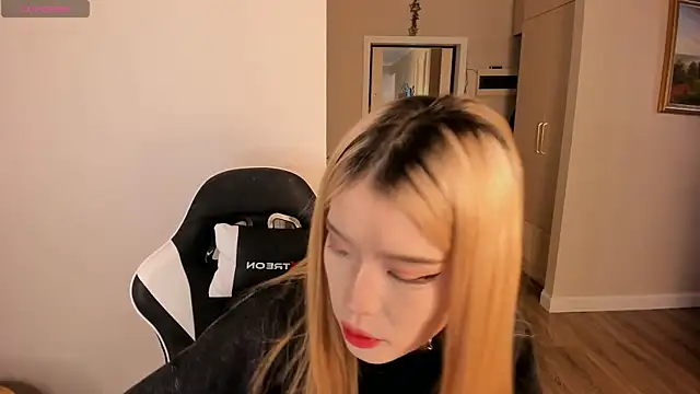 Pakk Minni online show from 03/19/25, 11:06