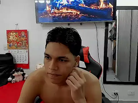 David Gil19 online show from 02/16/25, 01:38