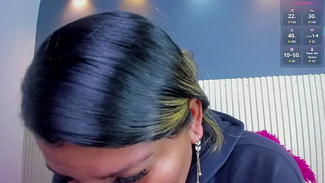 Snapshot of Aida-nicolle chatting on 10/23/25, 11:09 Aida-nicolle online show from 10/23/25, 11:09