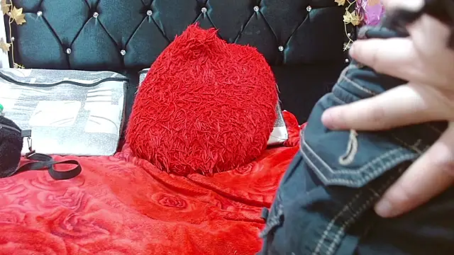 poisondost hot online show from 11/11/25, 04:07