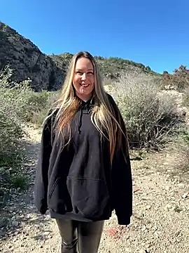 Snapshot of Mona_Plus chatting on 02/25/26, 10:14 Mona Plus online show from 02/25/26, 10:14