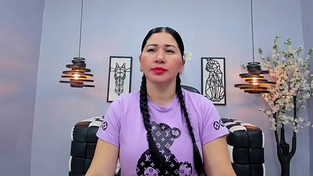 Snapshot of Layla_palmer chatting on 02/16/25, 10:10 Layla palmer online show from 02/16/25, 10:10