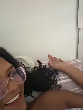 Snapshot of KylieGomeez chatting on 10/26/25, 06:14 KylieGomeez online show from 10/26/25, 06:14