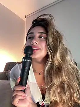 Hornyholly   online show from 11/28/25, 11:51